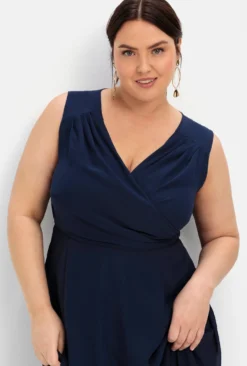 Abendkleid in Wickeloptik, aus Chiffon