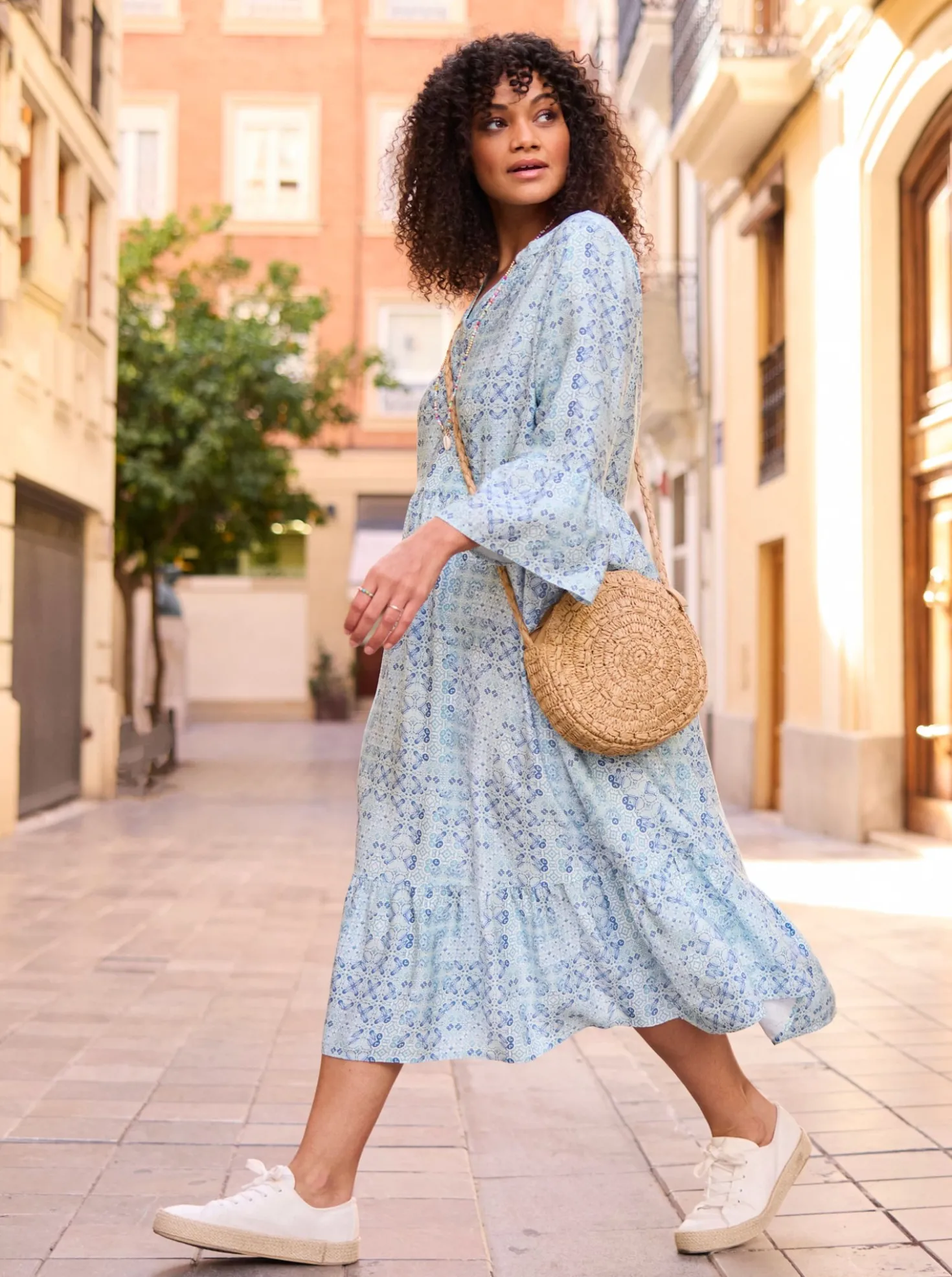 A-Linien-Kleid mit Stufenvolants