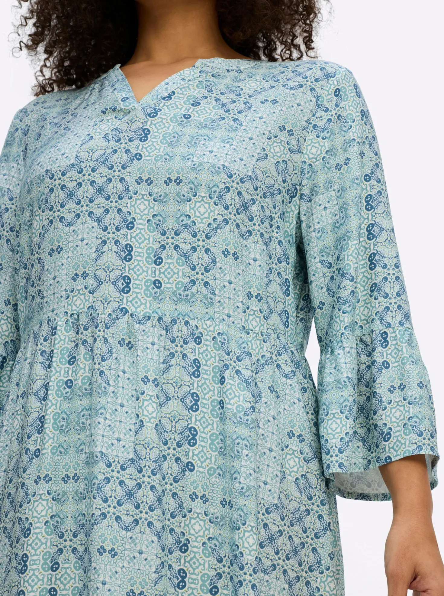 A-Linien-Kleid mit Stufenvolants