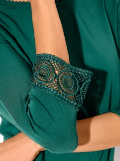 3/4-Arm-Shirt mit Spitzenbordüre an Ausschnitt und Ärmeln