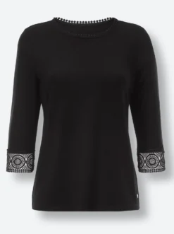 3/4-Arm-Shirt mit Spitzenbordüre an Ausschnitt und Ärmeln