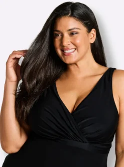 Badekleid mit Mesh-Rock und Shaping-Effekt