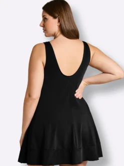 Badekleid mit Raffung am Saum