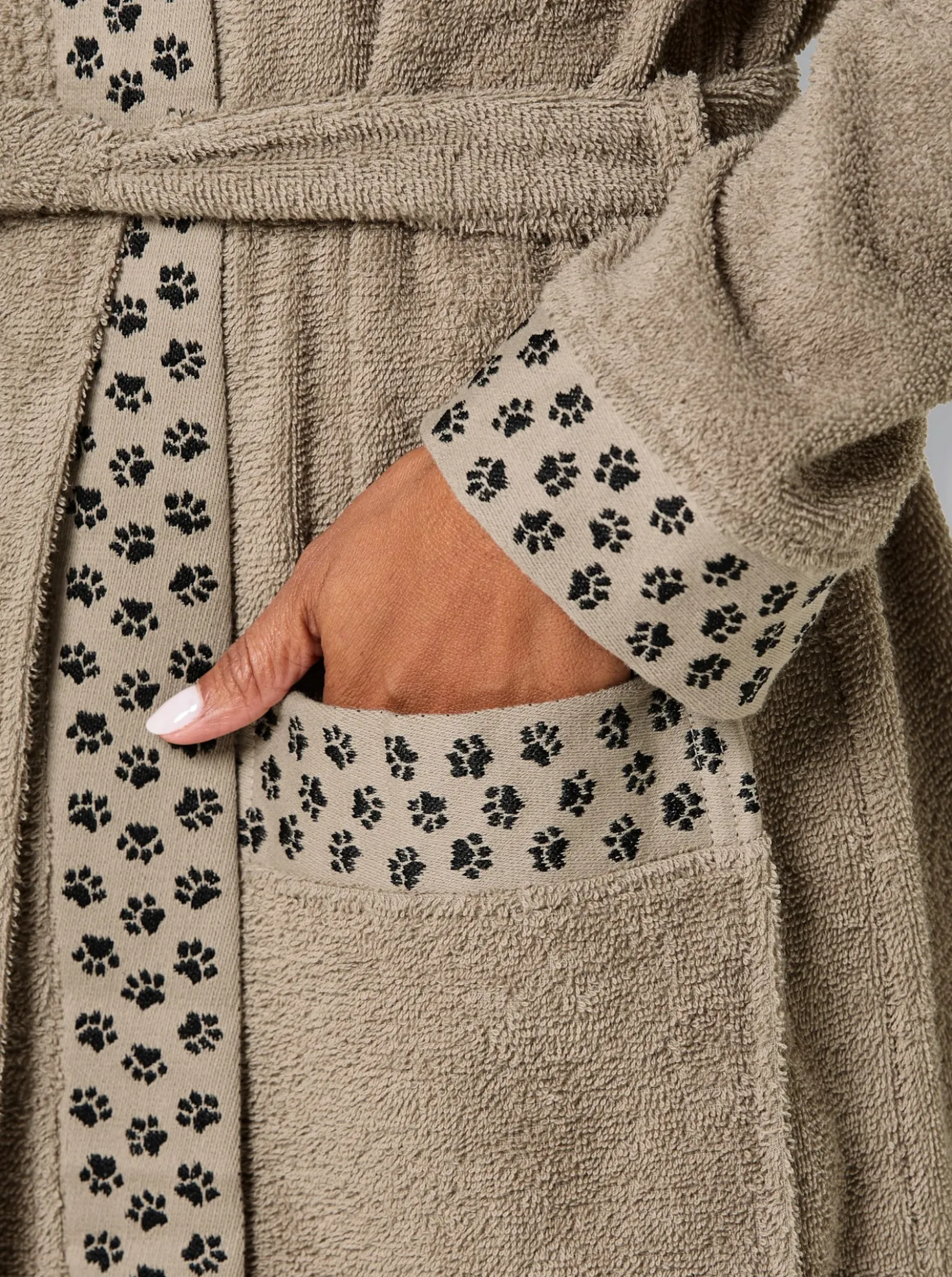 Bademantel mit Pfötchen-Print und Dackel-Stickerei