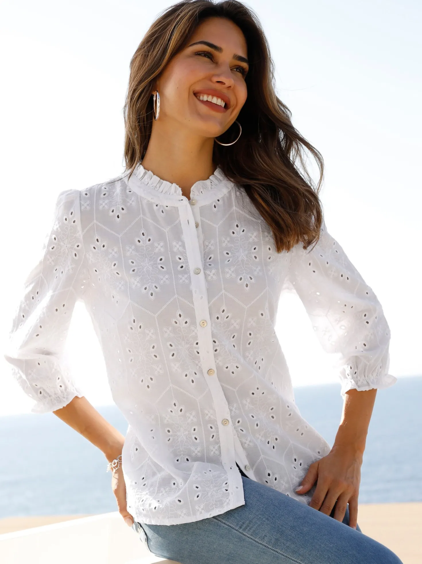 Baumwollbluse mit Lochstickerei