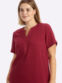 Baumwollkleid mit V-Ausschnitt und Knopfleiste