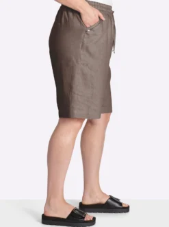Bermudas mit Pailletten entlang der Taschen