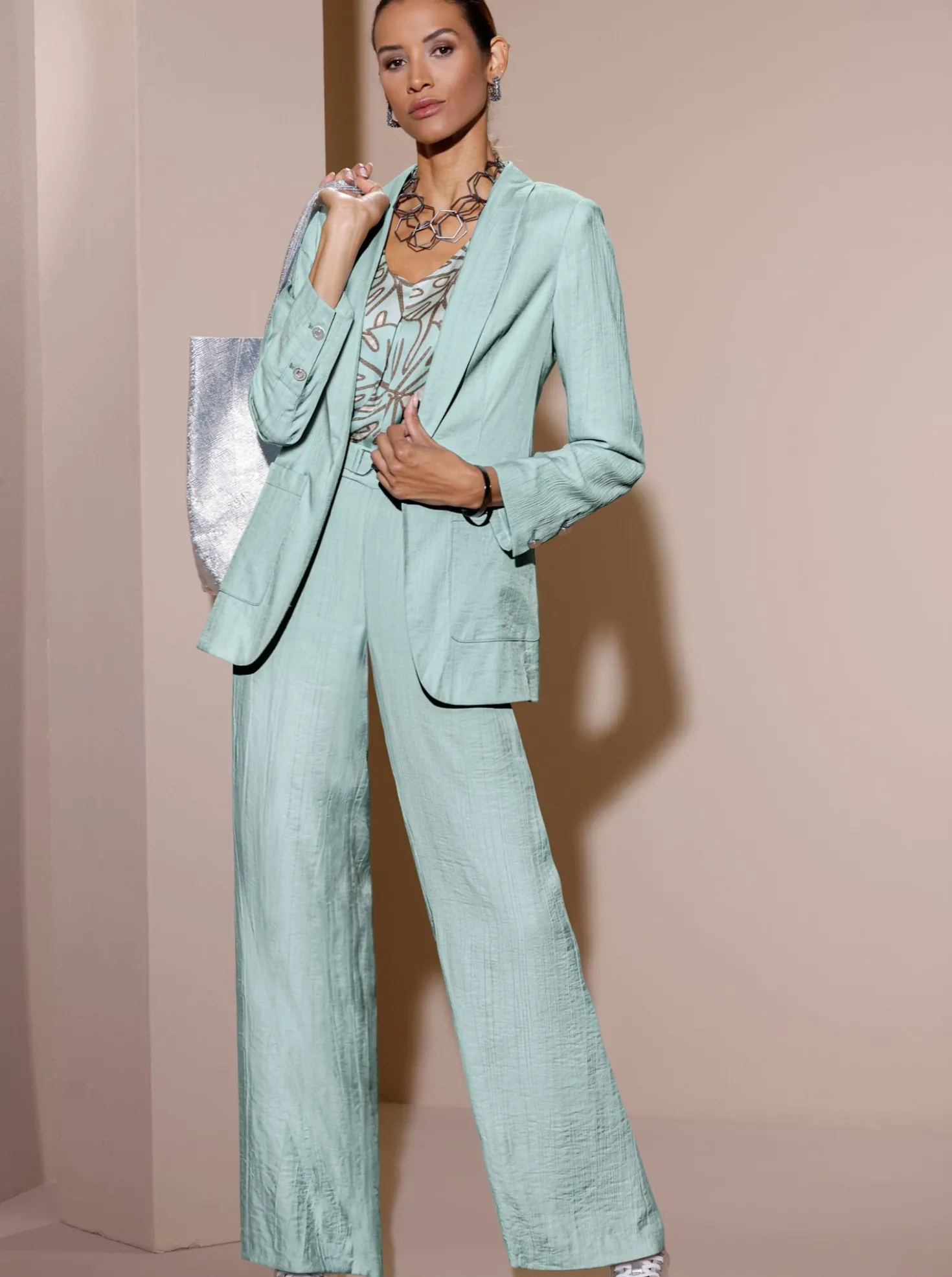 Blazer in dezent schimmernder Qualität
