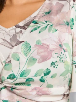 Blumenkleid mit Flügelärmeln und Knotendetail