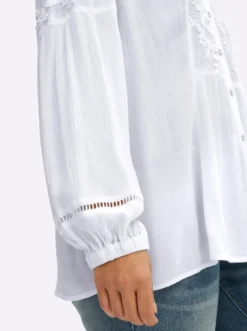 Bluse mit Stehkragen und Blüten-Stickereien