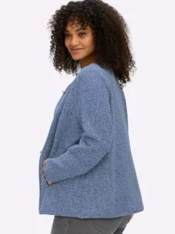 Boucléjacke mit Schmuckknöpfen