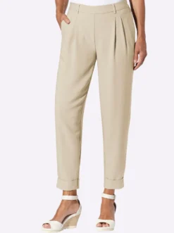 Bundfaltenhose mit fixiertem Saum
