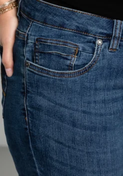 Caprijeans mit Krempelfunktion