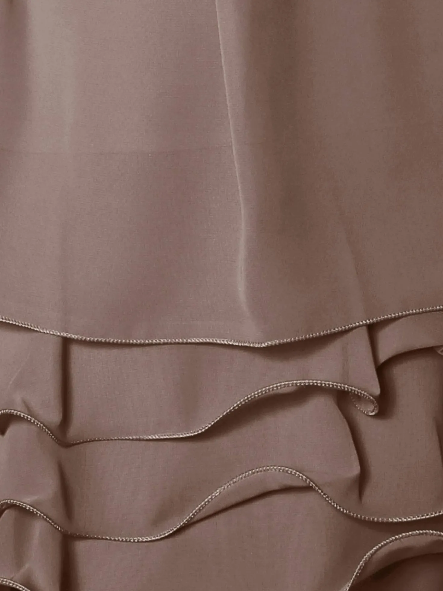 Cocktailkleid mit Rüschen am Saum
