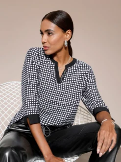 Druckbluse mit Kellerfalte hinten