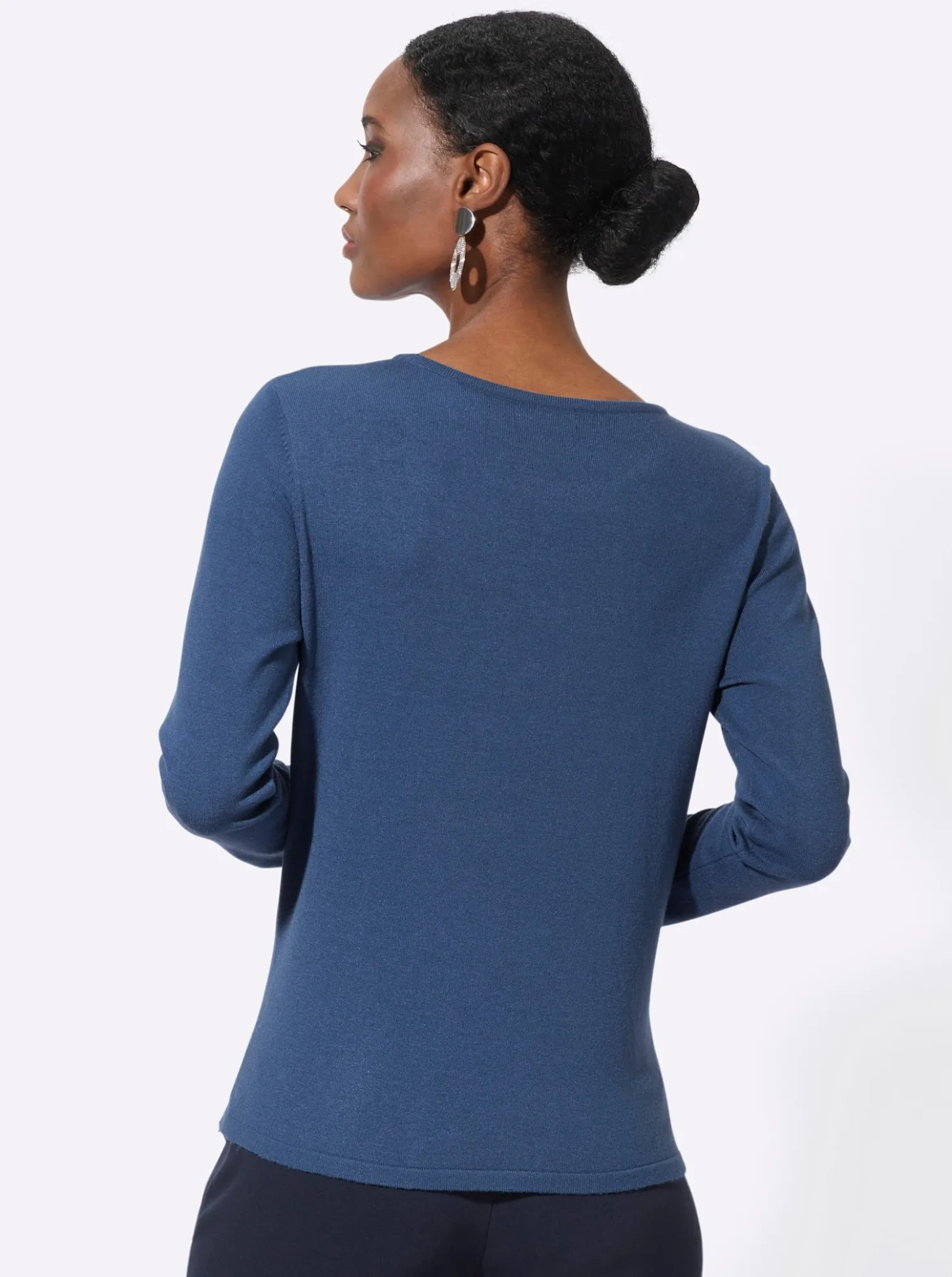 Feinstrickpullover mit transparenten Pailletten