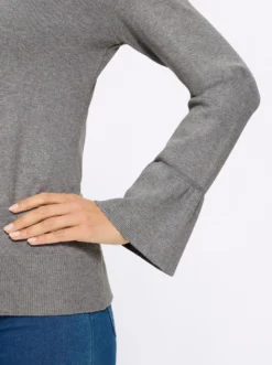 Feinstrickpullover mit U-Boot-Ausschnitt