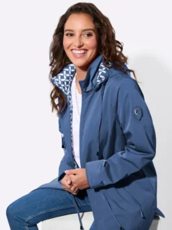 Funktionsjacke mit innovativer Ausrüstung
