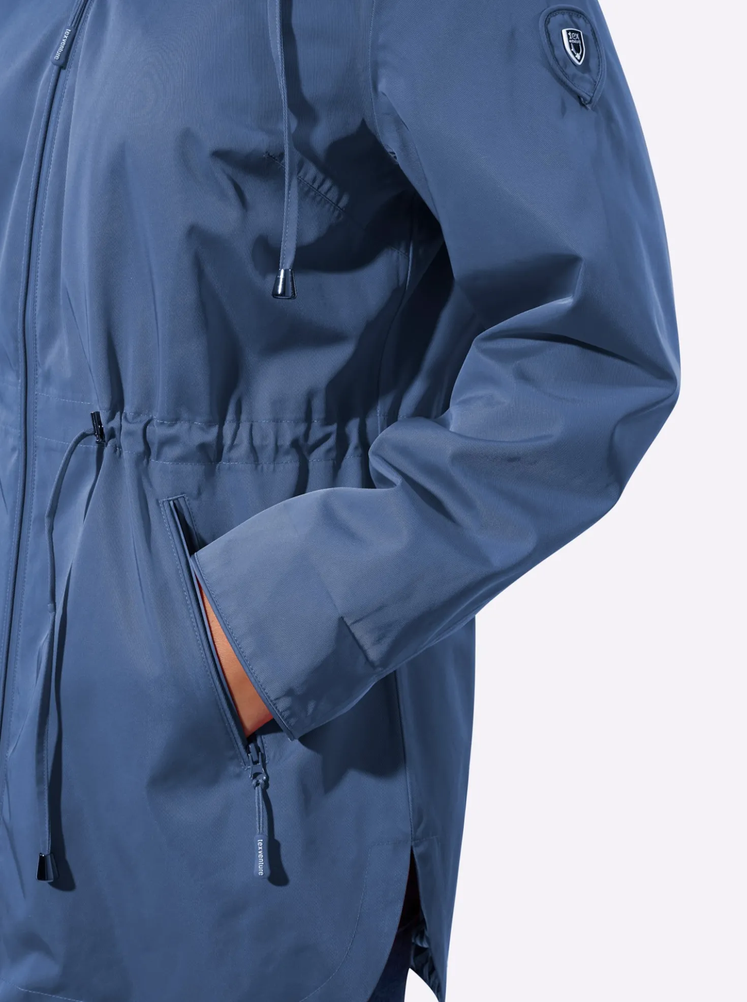Funktionsjacke mit innovativer Ausrüstung