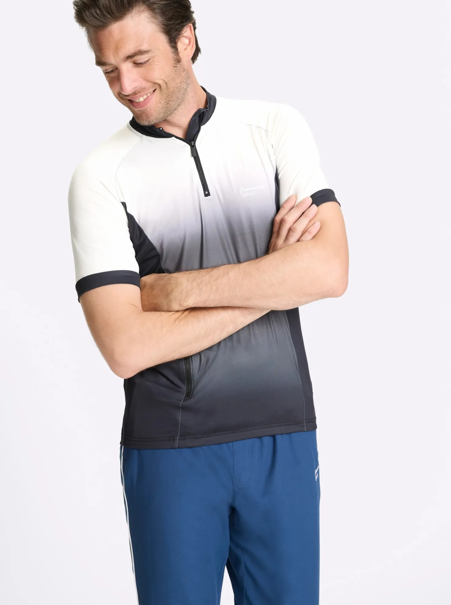 Funktionsshirt mit Reißverschluss-Taschen hinten