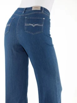 Gerade Jeans mit Stickerei