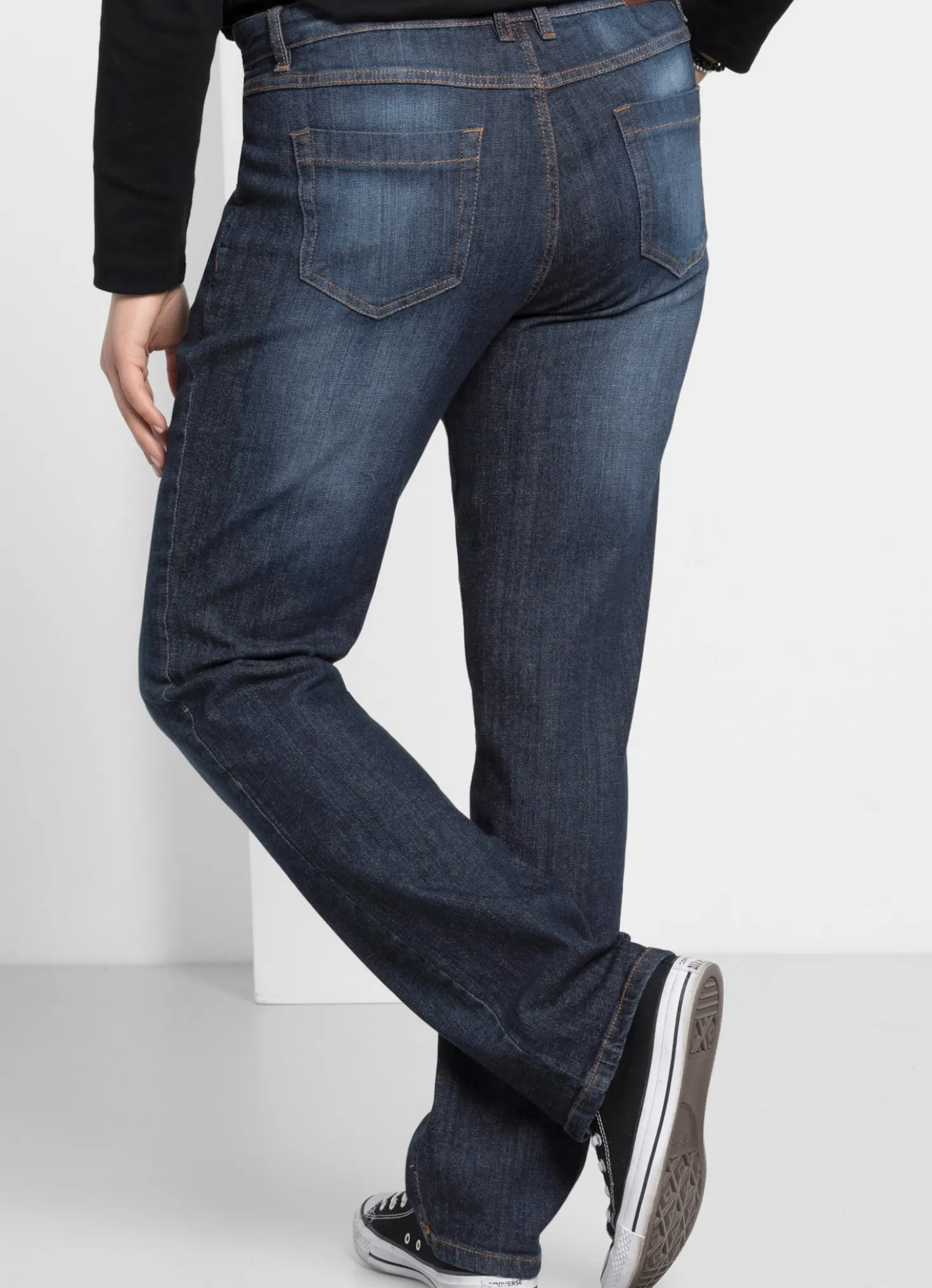 Gerade Jeans mit Used-Effekten