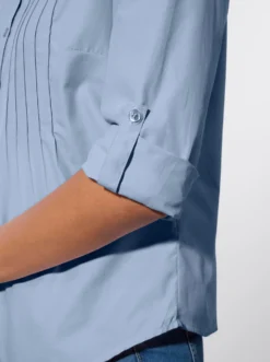 Hemdbluse mit krempelbaren Ärmeln