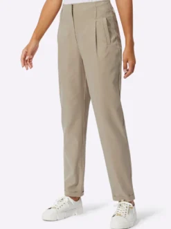 Hose mit hoher Taille