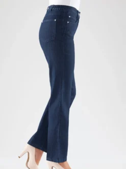 Jeans aus formstabiler Stretch-Qualität
