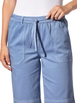 Jeansbermudas in Schlupfform, mit Bindegürtel