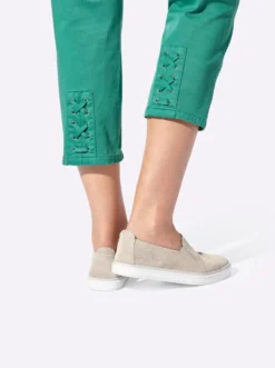 3/4-Jeans mit Bändchen-Verzierung