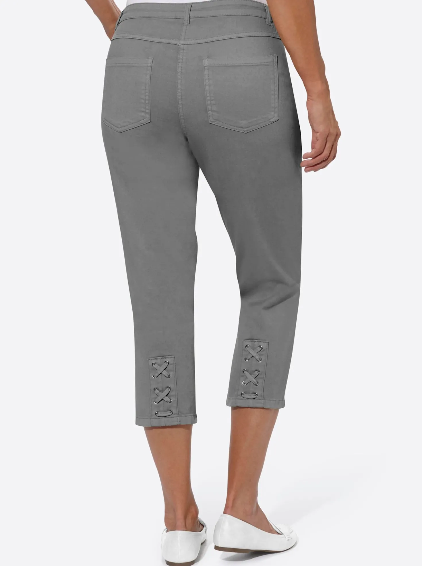 3/4-Jeans mit Bändchen-Verzierung