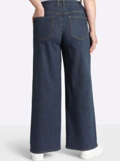 Jeans mit durchgehend weitem Bein