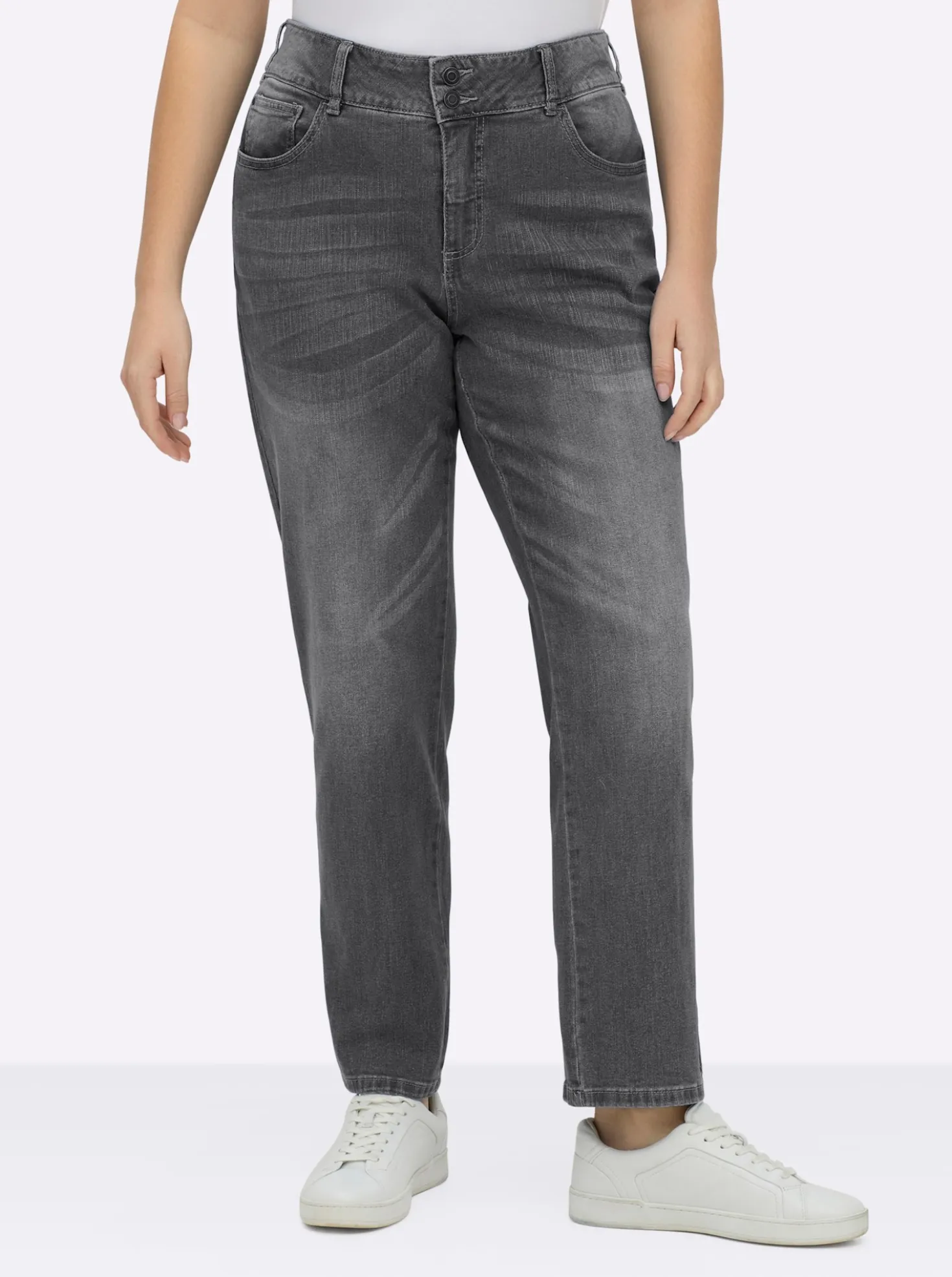 Jeans mit Nieten an den Taschen