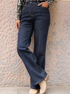 Jeans mit Nietenbesatz
