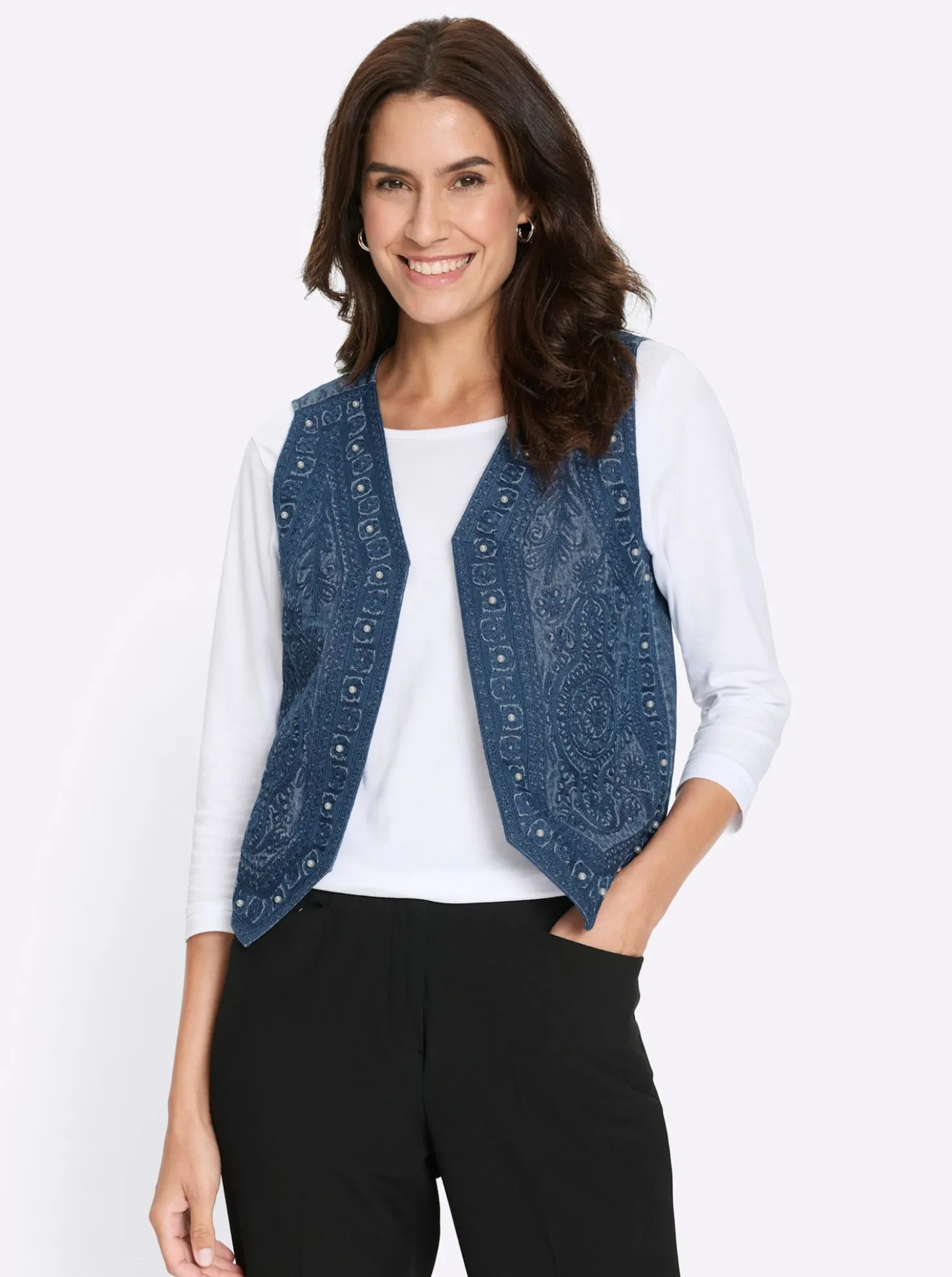 Jeansweste mit Zierperlen