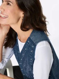 Jeansweste mit Zierperlen