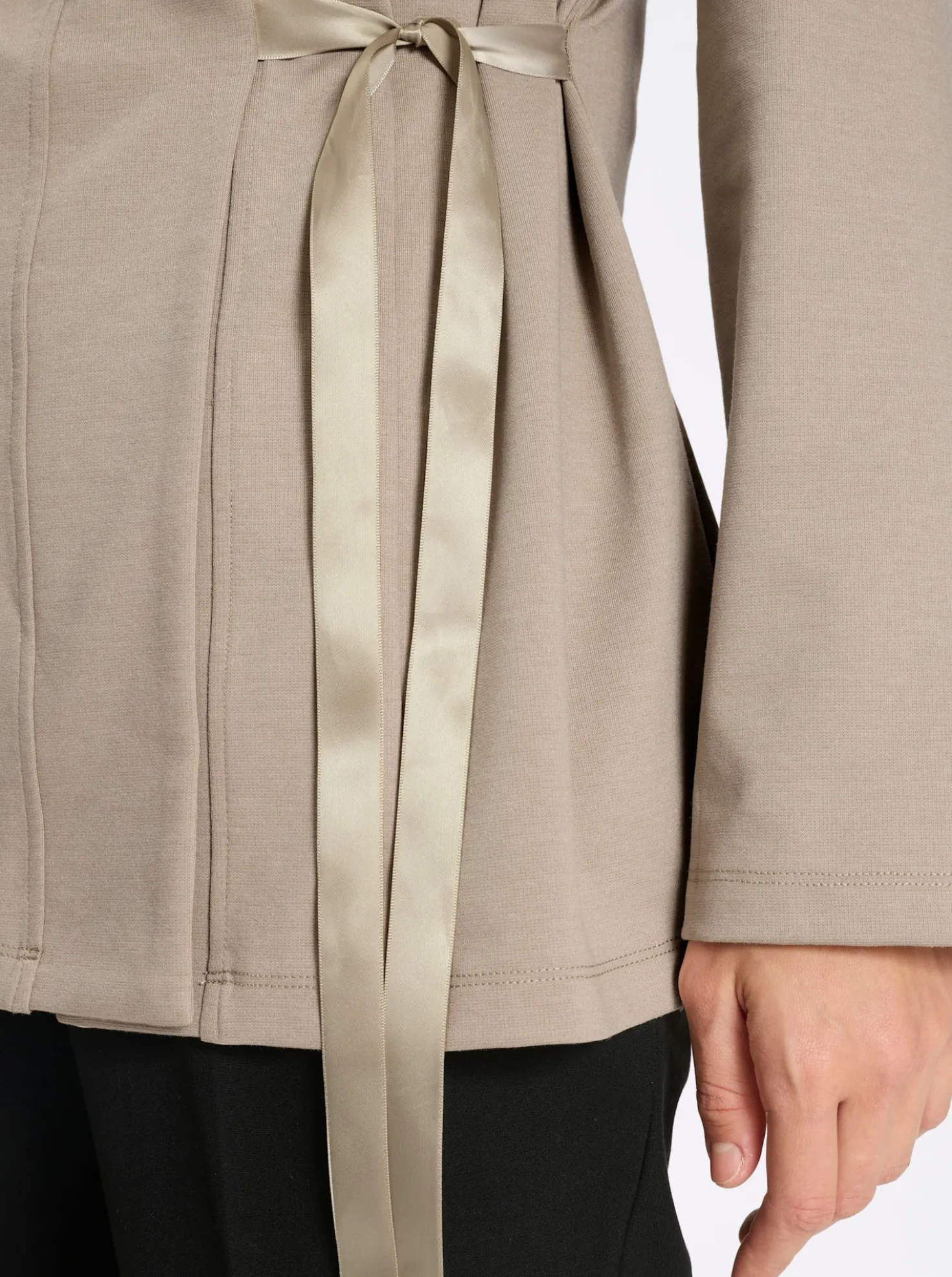 Jerseyblazer mit Satinband