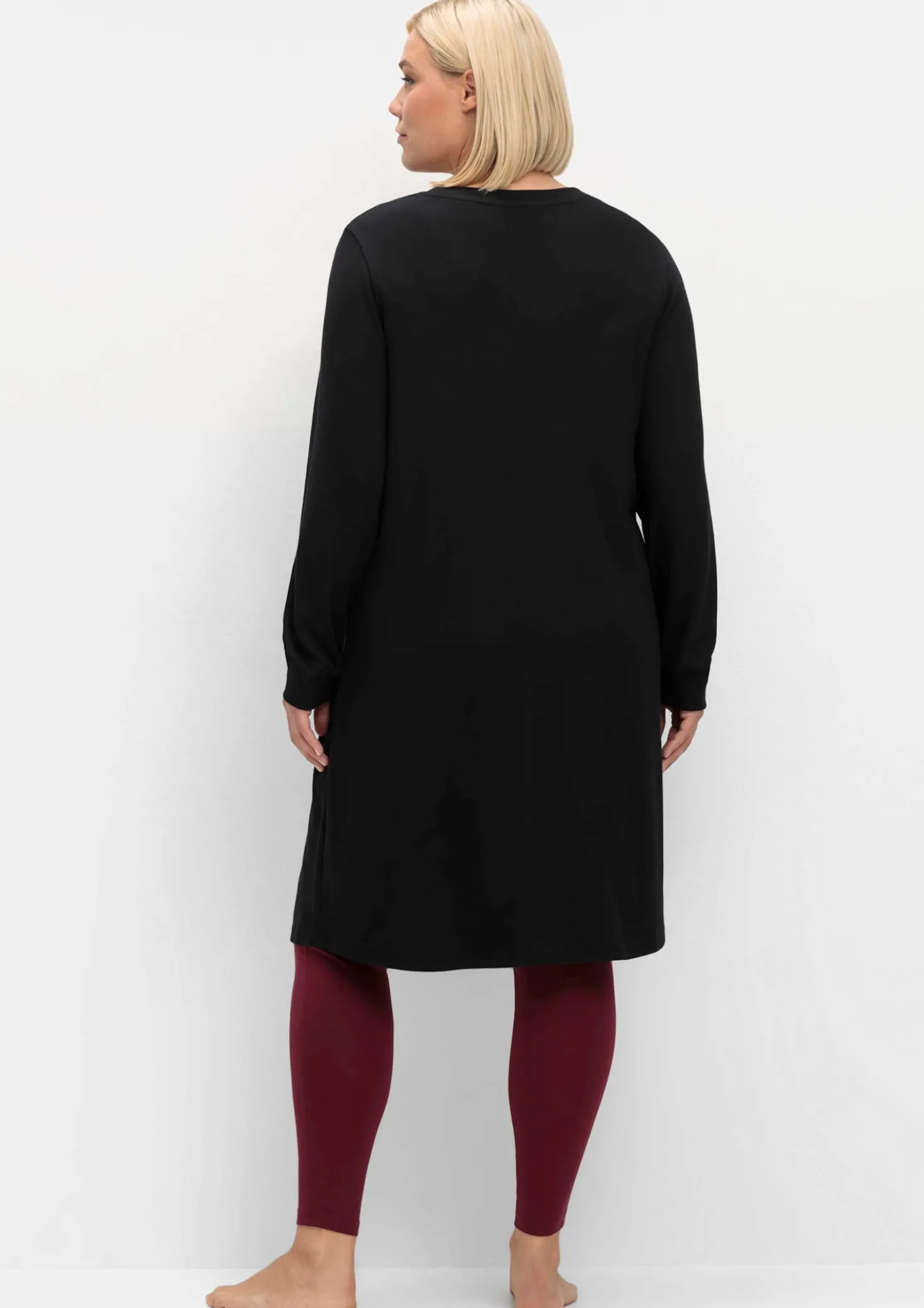 Jerseykleid mit aufgesetzter Kängurutasche