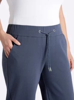Jogg Pants aus elastischem Jersey