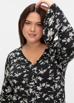 Langarmshirt mit Biesen und Volantärmeln