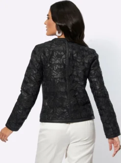 Lederblazer mit applizierten Blüten