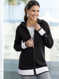 Longstrickjacke mit Kontrasten