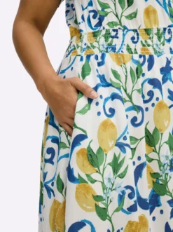 Maxikleid mit breitem Smokbund