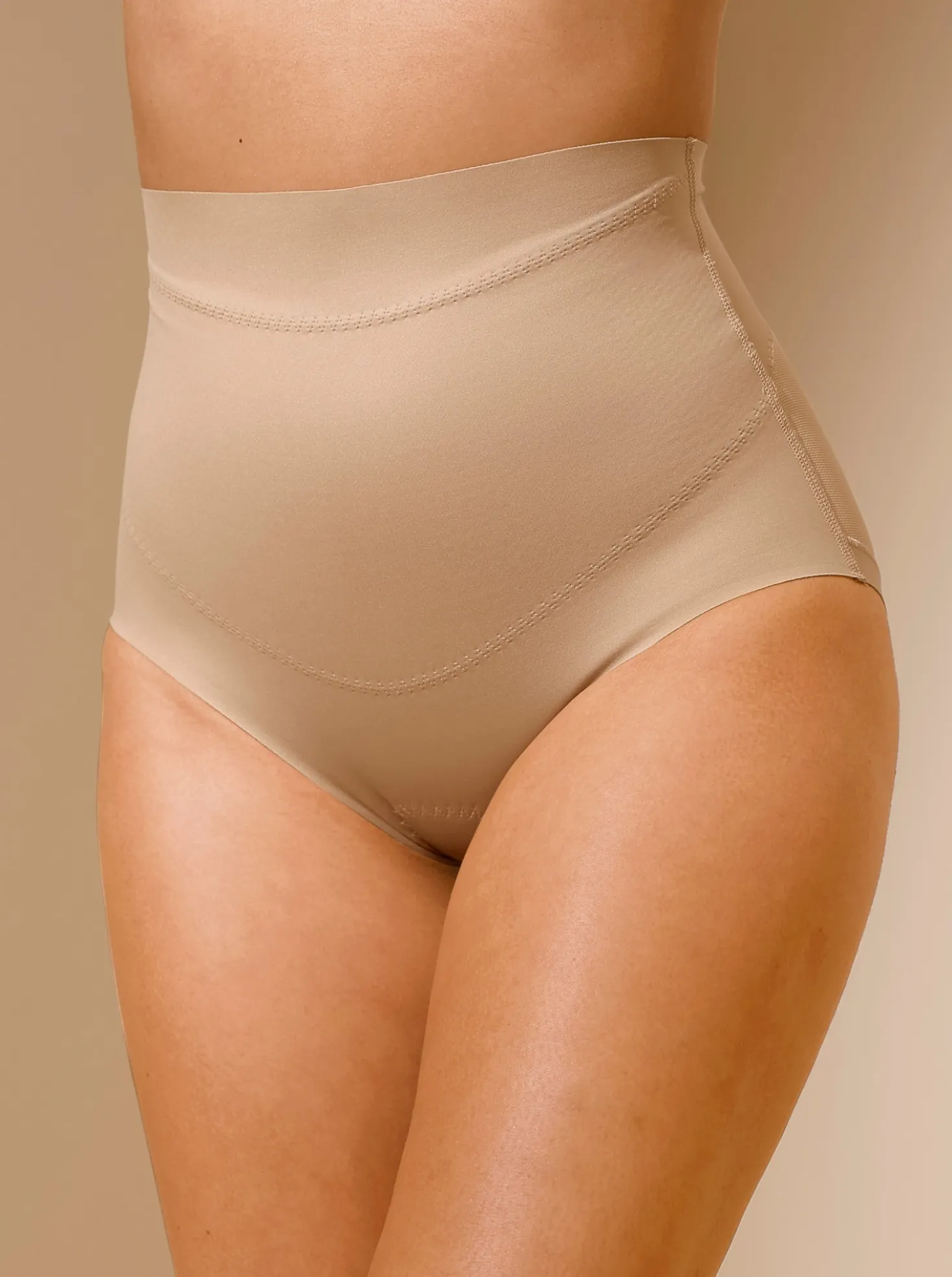 Miederhose mit Shape-Effekt