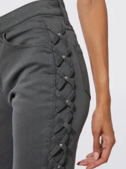 5-Pocket-Jeans mit Bändchen-Verzierung seitlich