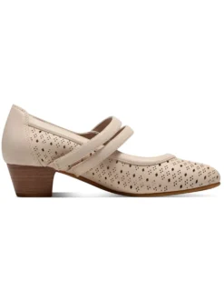 Pumps mit Ristriemen