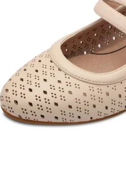 Pumps mit Ristriemen