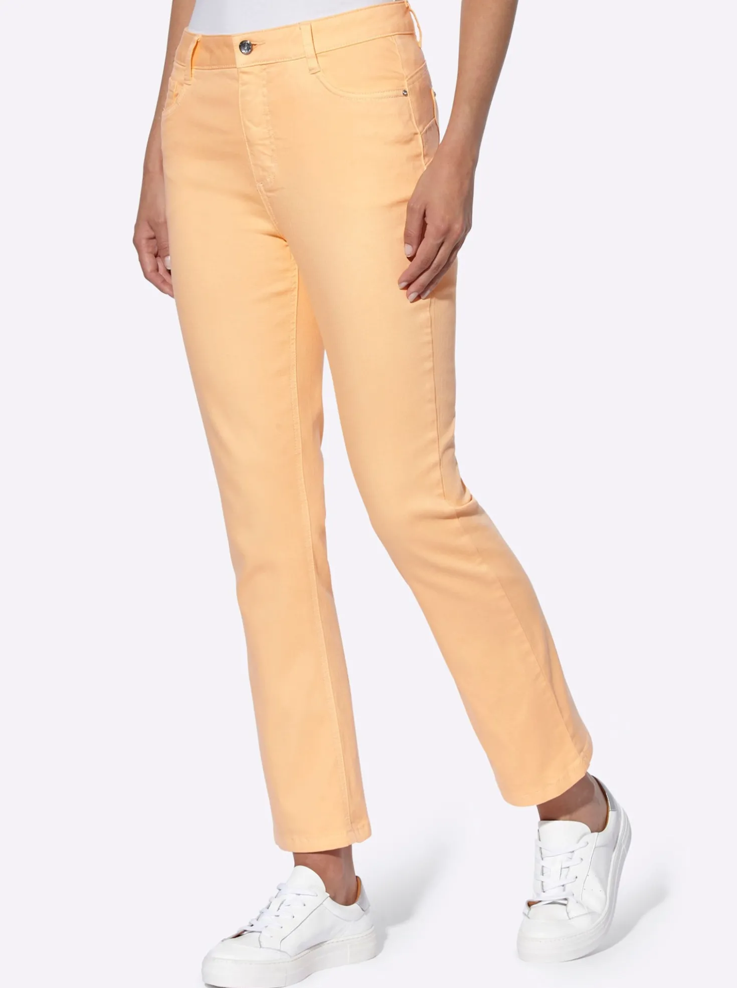 Push-up-Jeans mit Schmuck-Knopf