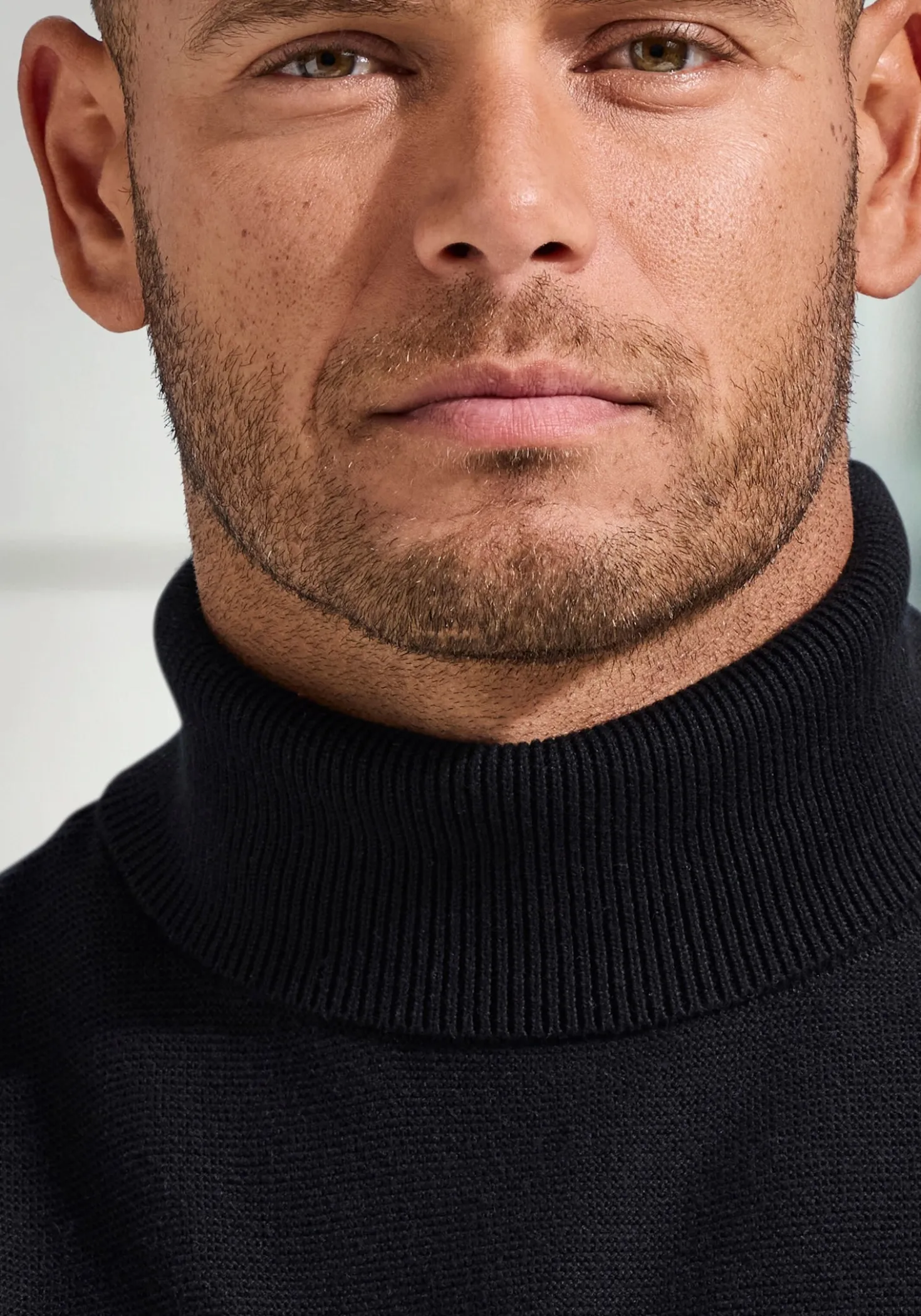 Rollkragenpullover